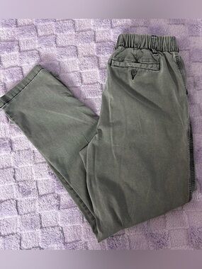 Old Navy Relaxed Fit Gray Chino Pants with Elasticized Waistband Size Small